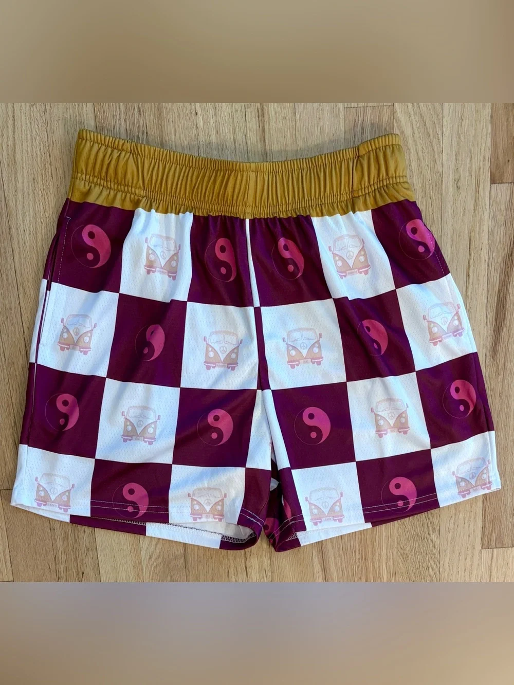 Men’s Team Bilt Grateful Dead Yin Yang VW Bus Checkered Gym Shorts Adult Medium